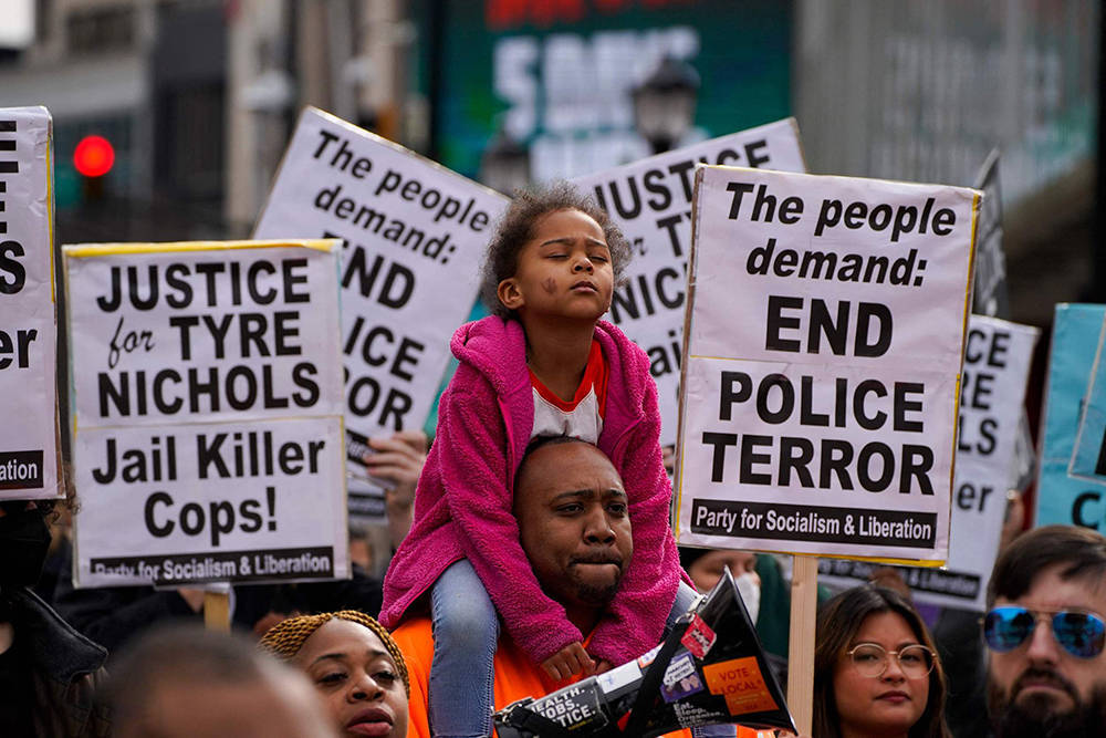 美国街头现场版小苹果视频:早安·世界｜美国全国爆发抗议，谴责警察暴力执法致非裔死亡